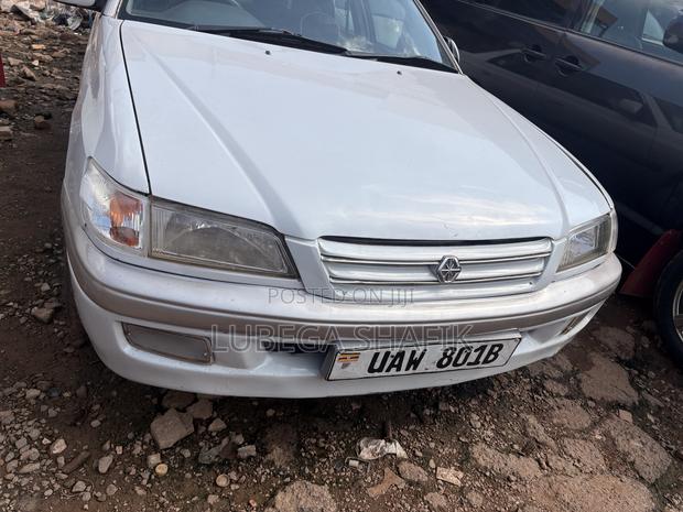 Toyota Corona Premio 2000 White
