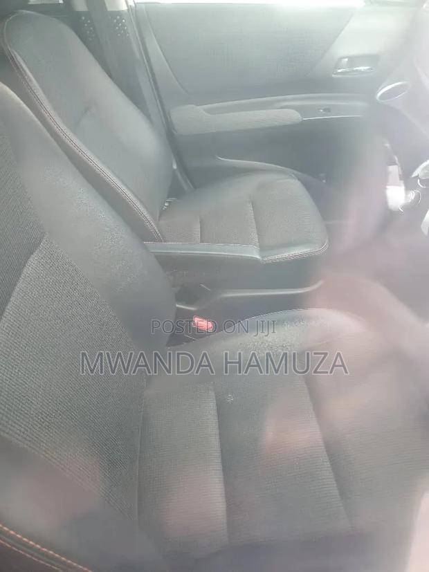 Toyota Sienta 2016 White