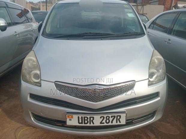 Toyota Ractis 2008 Silver