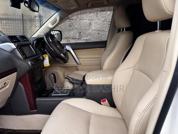 Toyota Land Cruiser Prado 2016 White