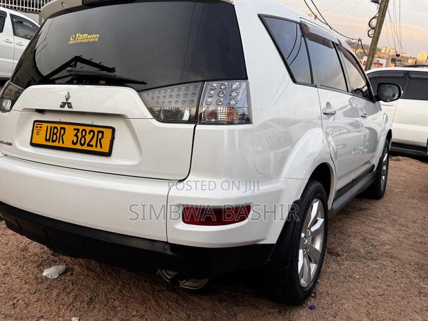 Mitsubishi Outlander 2008 White