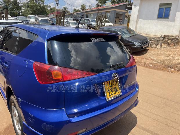 Toyota Caldina 2004 Blue