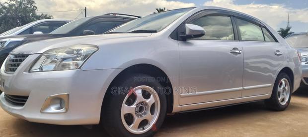 Toyota Premio 1.8 FWD 2013 Silver