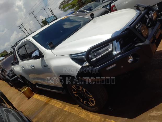 Toyota Hilux Revo Double Cab Deisel 2.4 AWD 2021 White