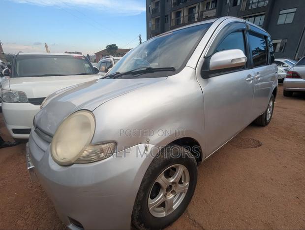 Toyota Sienna 2007 Silver