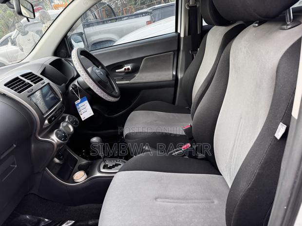 Toyota IST 2010 White
