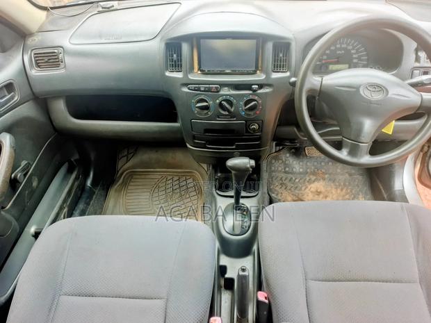 Toyota Probox 2005 Silver