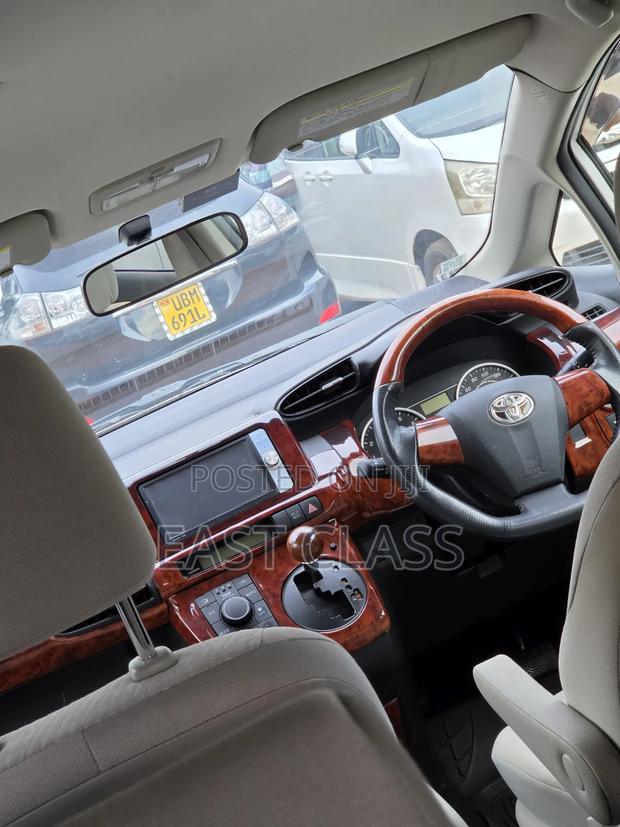 Toyota Wish 2012 White