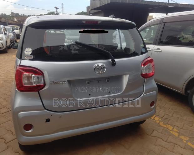 Toyota Passo 2017 Silver