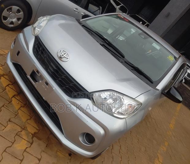 Toyota Passo 2017 Silver