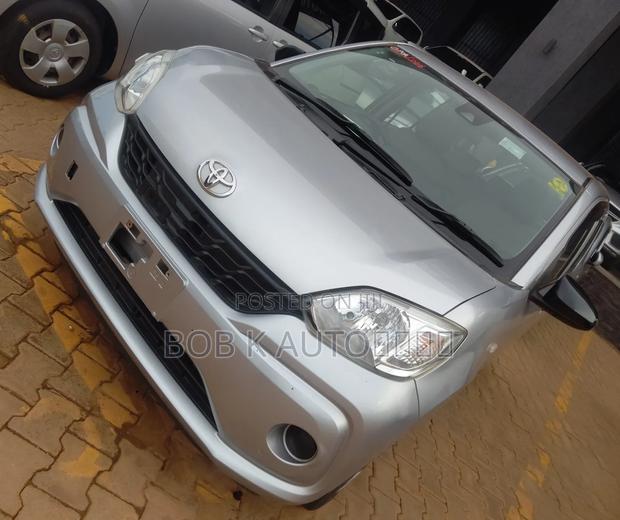 Toyota Passo 2017 Silver