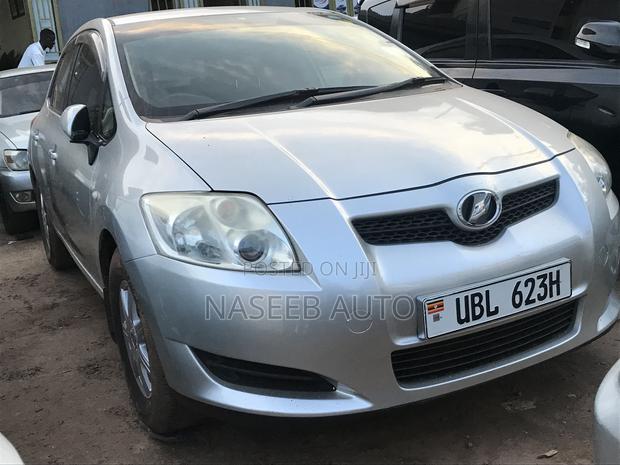 Toyota Auris 2009 Silver