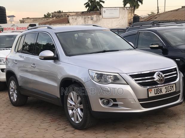 Volkswagen Tiguan 2011 Silver