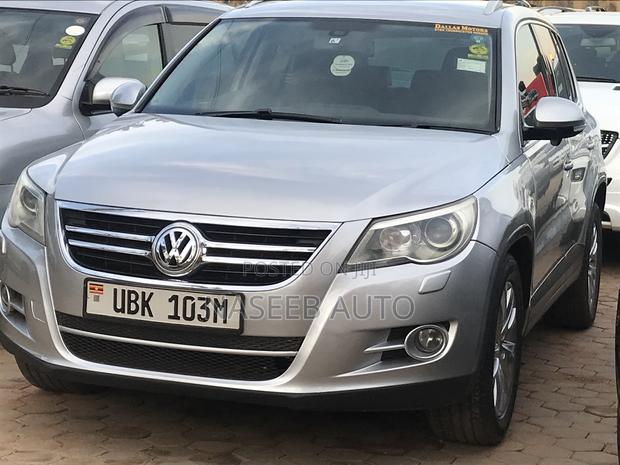 Volkswagen Tiguan 2011 Silver