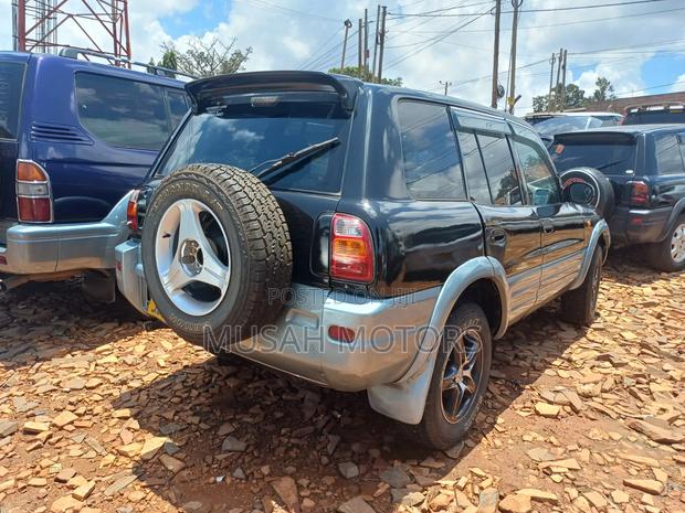 Toyota RAV4 Automatic 2000 Black