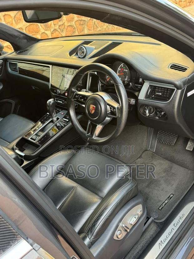 Porsche Macan 2016 Green
