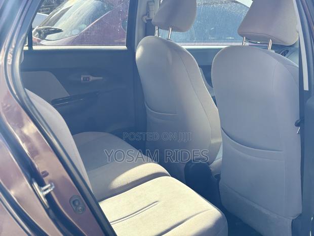 Toyota IST 2010 Maroon