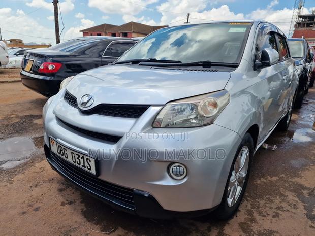 Toyota IST 2008 Silver