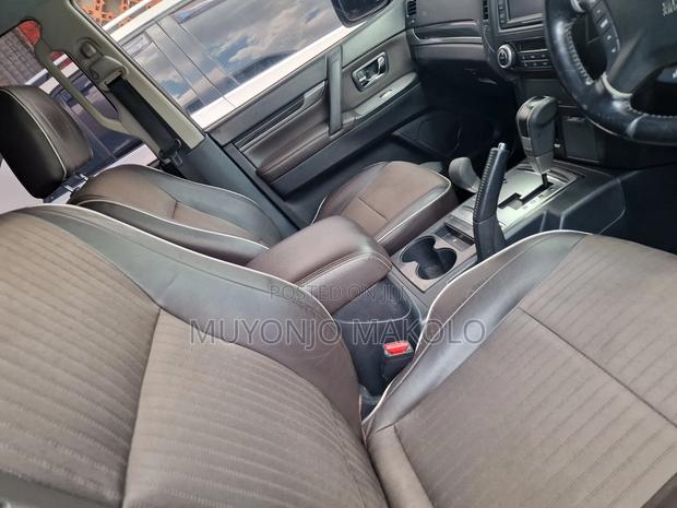 Mitsubishi Pajero 2011 White