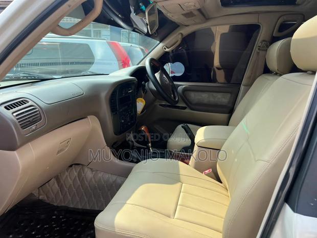 Toyota Land Cruiser 2003 White
