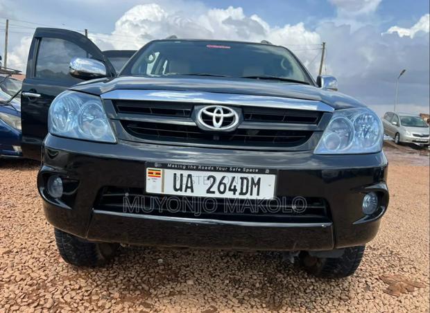 Toyota Fortuner 2009 Black