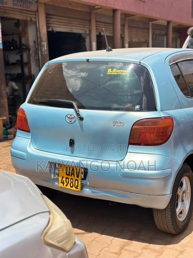 Toyota Vitz 1.3 FWD 3dr 2003 Blue