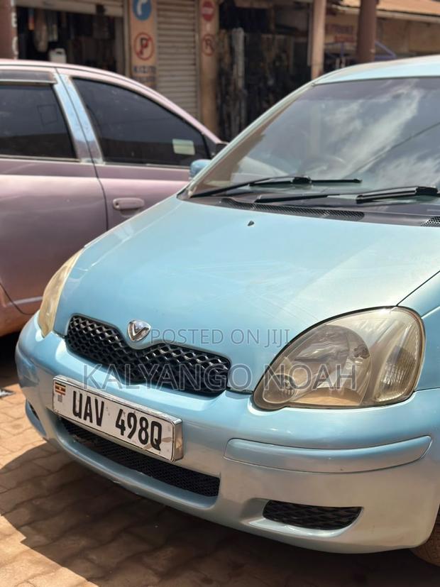 Toyota Vitz 1.3 FWD 3dr 2003 Blue