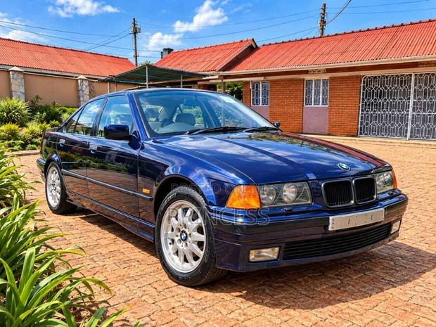 BMW 3 Series 1999 Blue