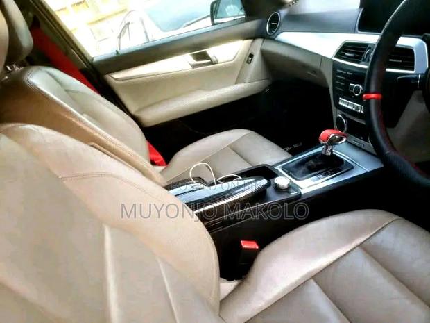 Mercedes-Benz C180 2011 Black
