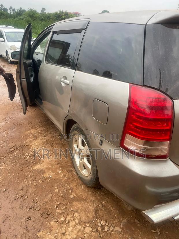 Toyota Wish 2007 Silver