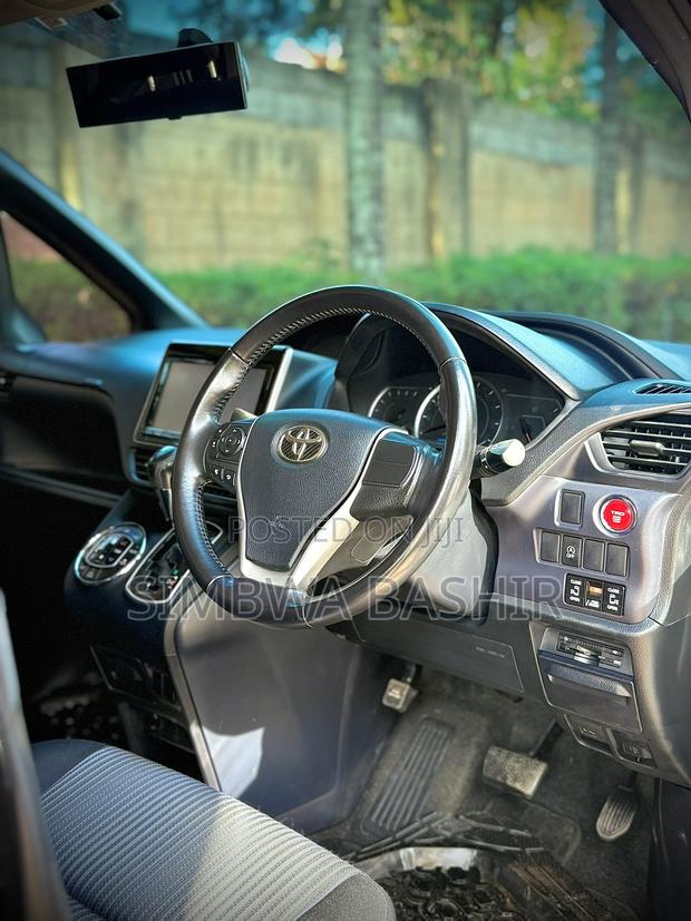 Toyota Noah 2013 Black