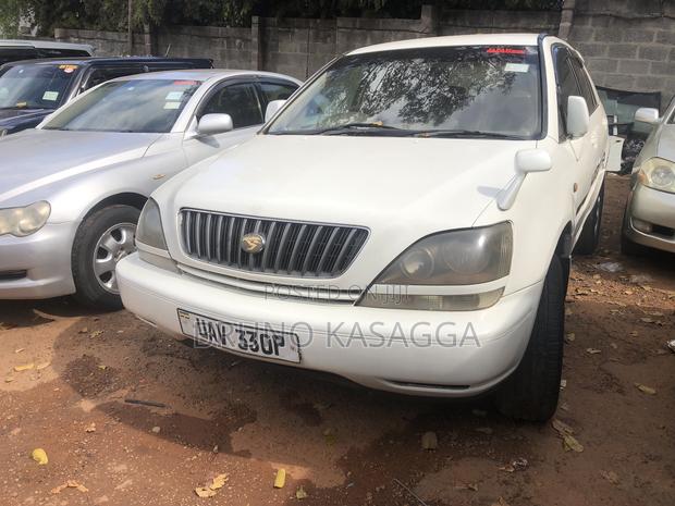 Toyota Harrier 1999 White