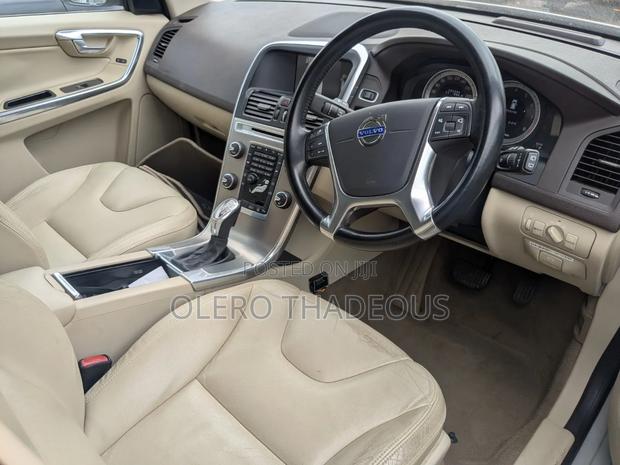 Volvo XC60 2012 Gold