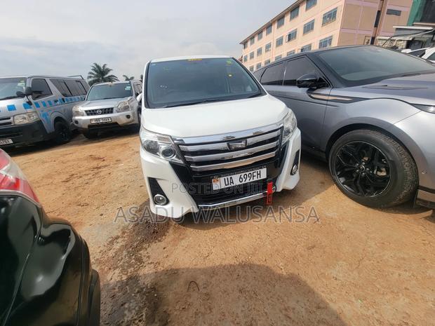 Toyota Noah 2016 White