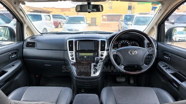 Toyota Alphard 2.4 Hybrid AWD 2008 Black