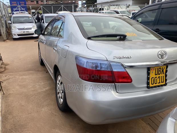Toyota Premio 2010 White