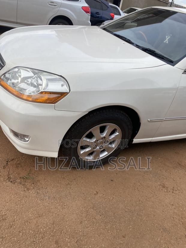 Toyota Grand HiAce 2002 White