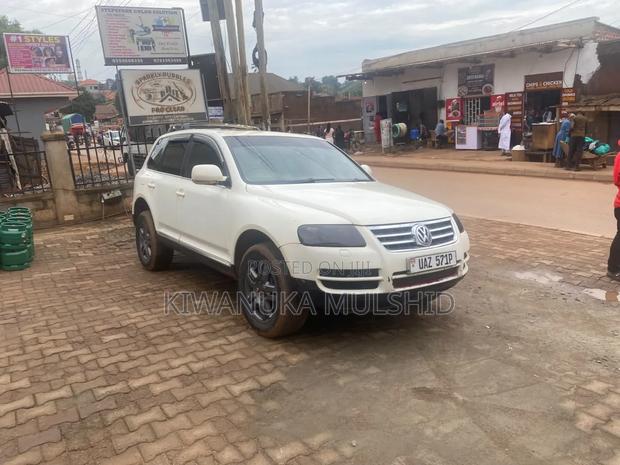 Volkswagen Touareg 2004 White