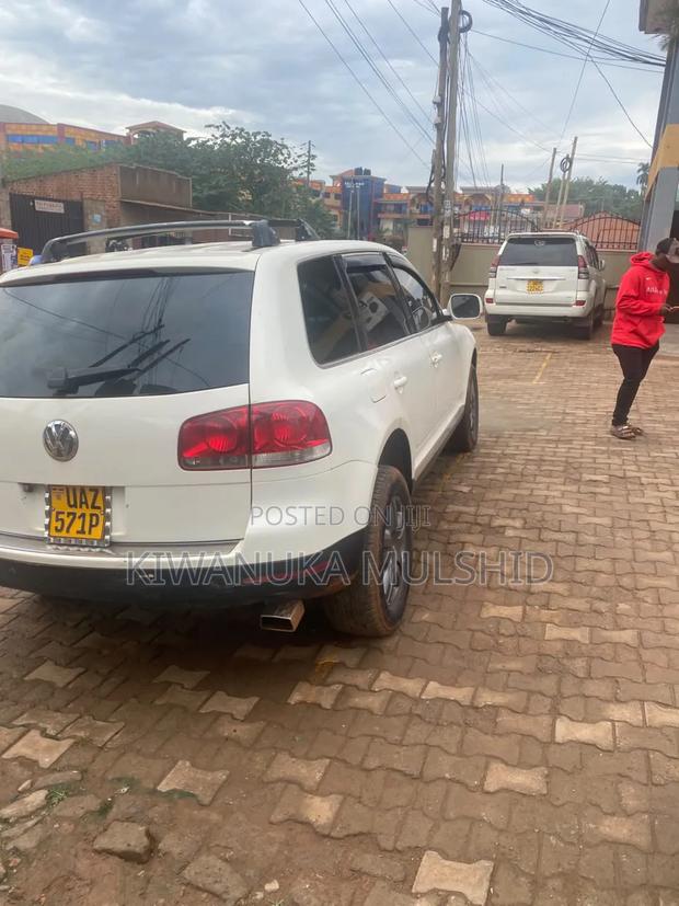 Volkswagen Touareg 2004 White