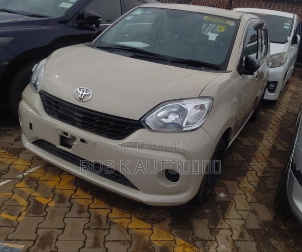 Toyota Passo 2017 Beige