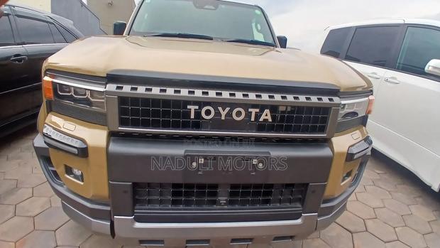 Toyota Land Cruiser Prado 2025