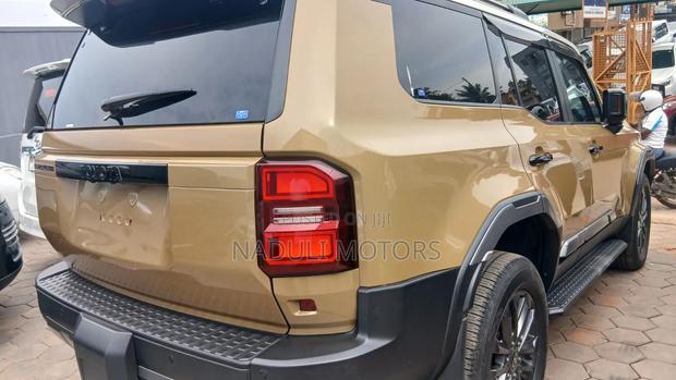 Toyota Land Cruiser Prado 2025