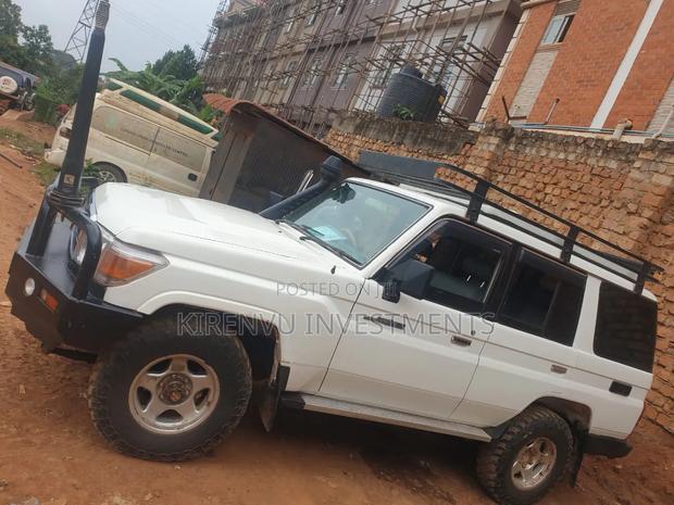 Toyota Land Cruiser Prado 2008 White