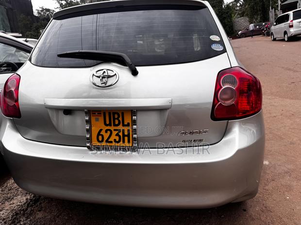 Toyota Auris 2009 Silver