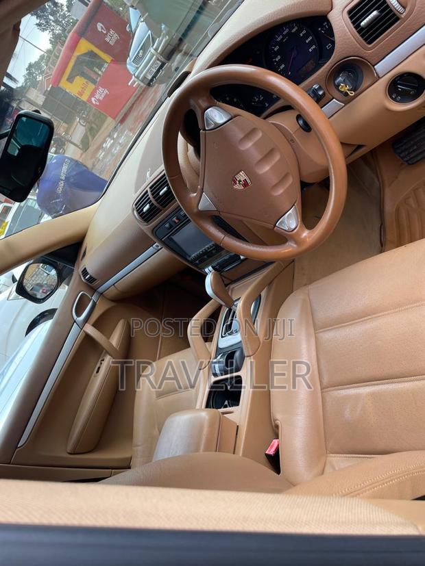 Porsche Cayenne 2010 Black