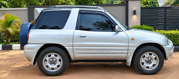 Toyota RAV4 Automatic 2000 Silver