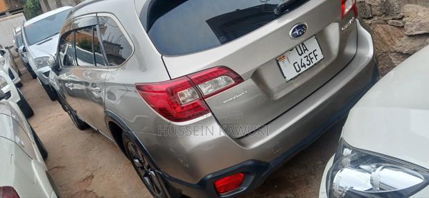 Subaru Outback 2016 Gold