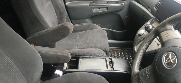 Toyota Wish 2007 Silver