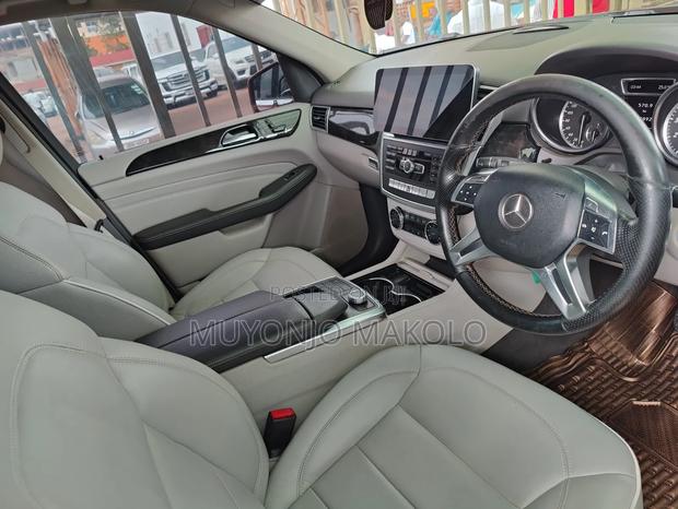 Mercedes-Benz M Class 2014 Brown