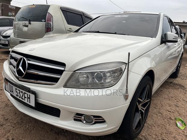 Mercedes-Benz C200 2008 White